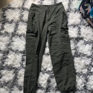 Army green cargo pant